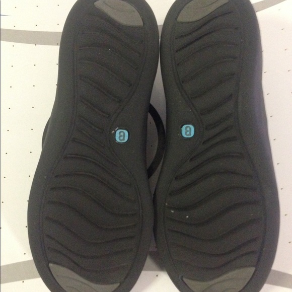 Flip on sneakers Black/Floral print size 9 1/2 - Picture 6 of 8